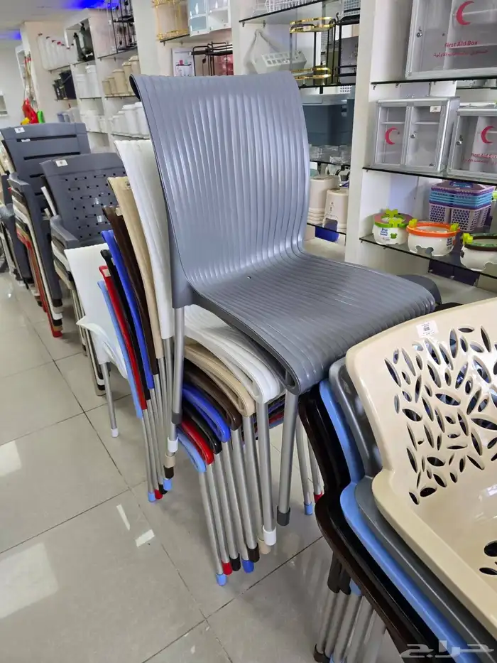 كراسي وطاولات بلاستيك 12