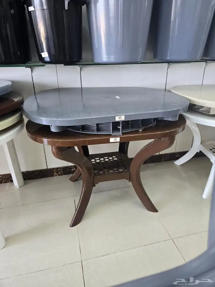 كراسي وطاولات بلاستيك 1