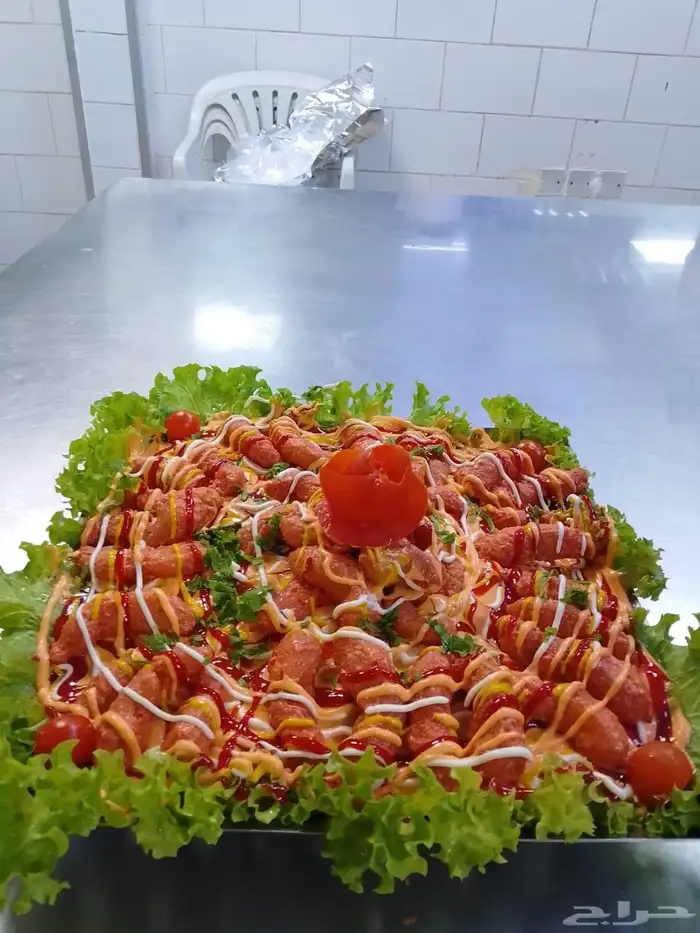 انا طباخ فنان بطبخ وسواق ابي شغل قصر شيوخ فلل بيوت 0