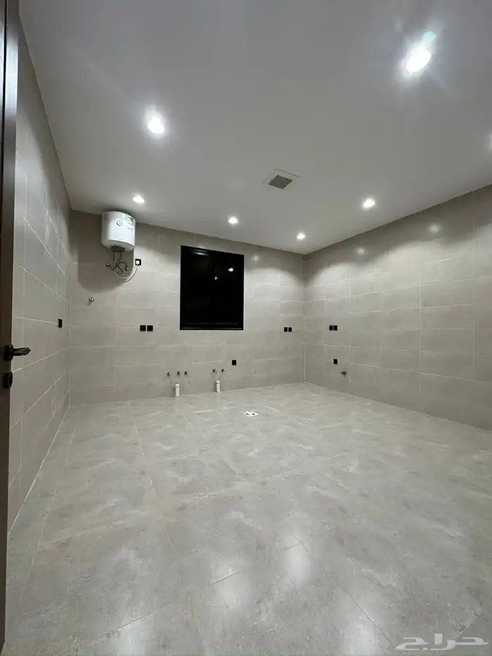 للبيع بحي الضيافه شقق علويه ب 520 الف تشطيب vip 11