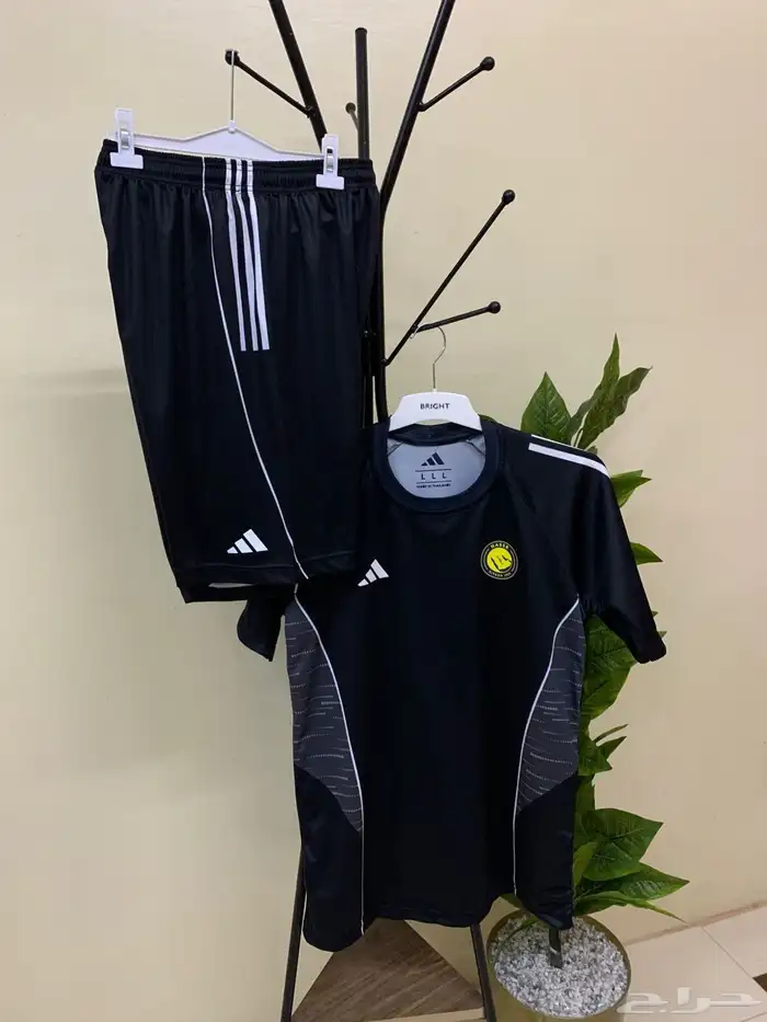 طقم تمارين نادي النصر السعودي الجديد 2025-2026 1