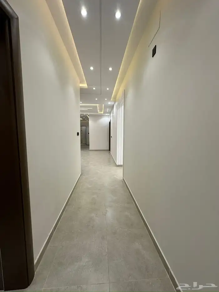 للبيع بحي الضيافه شقق علويه ب 520 الف تشطيب vip 21