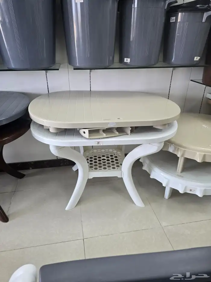 كراسي وطاولات بلاستيك 3