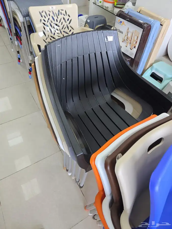 كراسي وطاولات بلاستيك 0