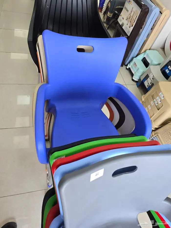 كراسي وطاولات بلاستيك 10