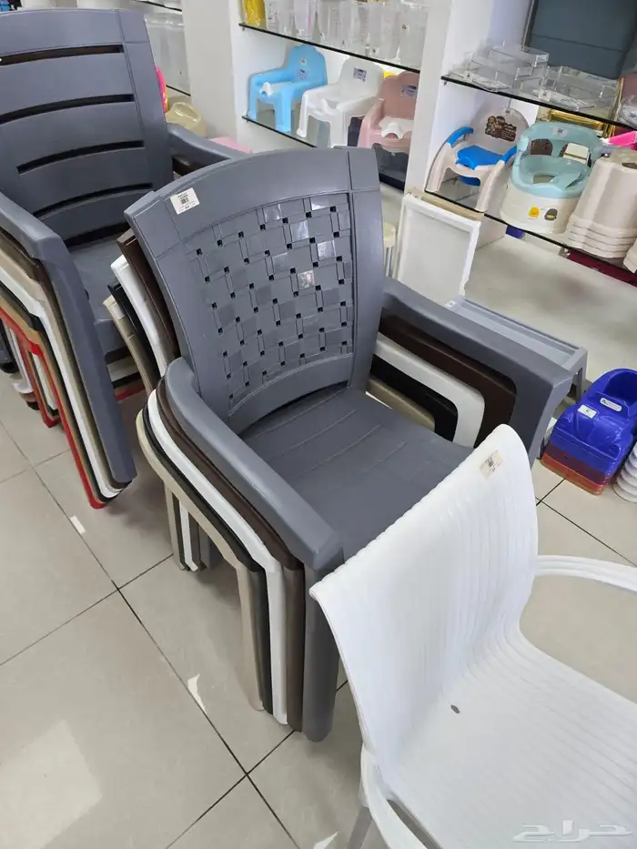 كراسي وطاولات بلاستيك 8