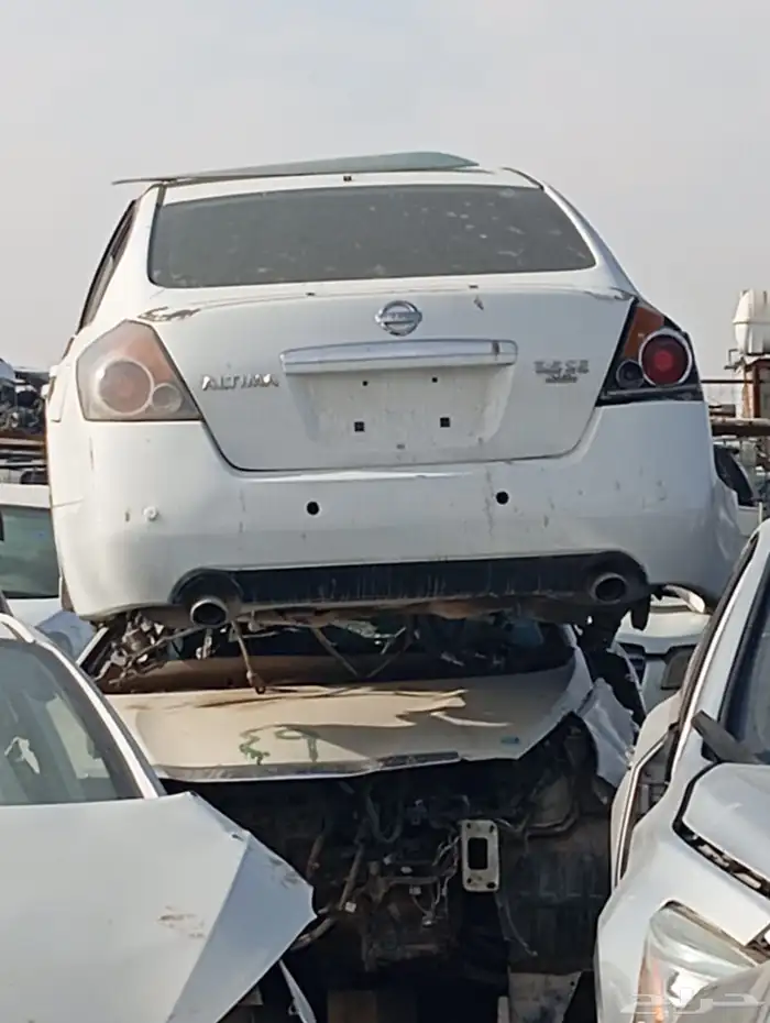 تشليح نيسان انواع قطع غيار حق جميع انواع السيارات جيب باترو 5