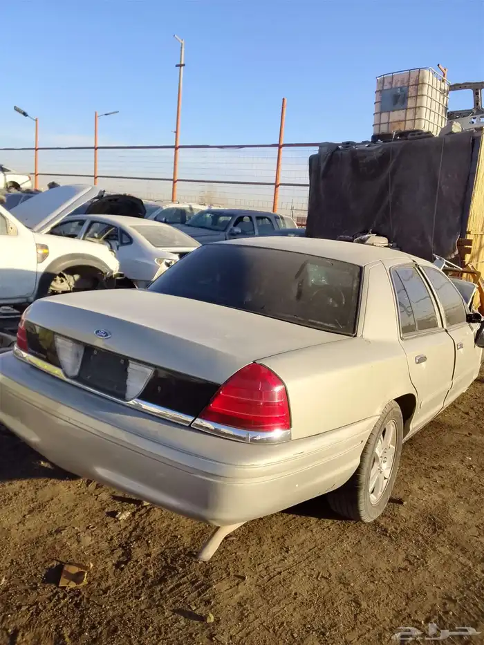 كراون فيكتوريا مركيز أكسبلور اكسبديشن قطع غيار سيارات تشليح 1