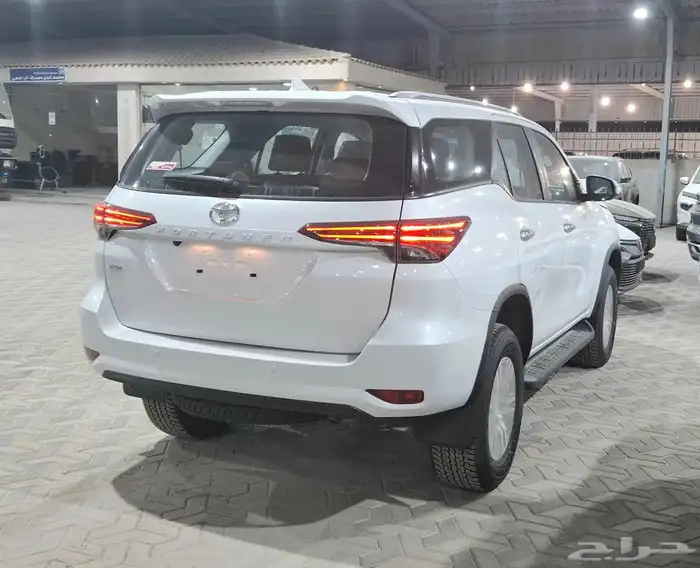 فورتشنر GX2 دبل بنزين 2025 3