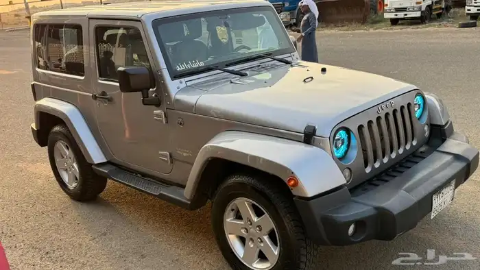 جيب رانجلر قير عايدي مرشوش كامل على نظافه 4