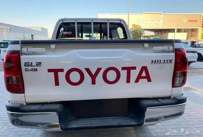 عرض خاص تويوتا هايلوكس 2025 اقساط ميسر يبدأ من 1.400 3