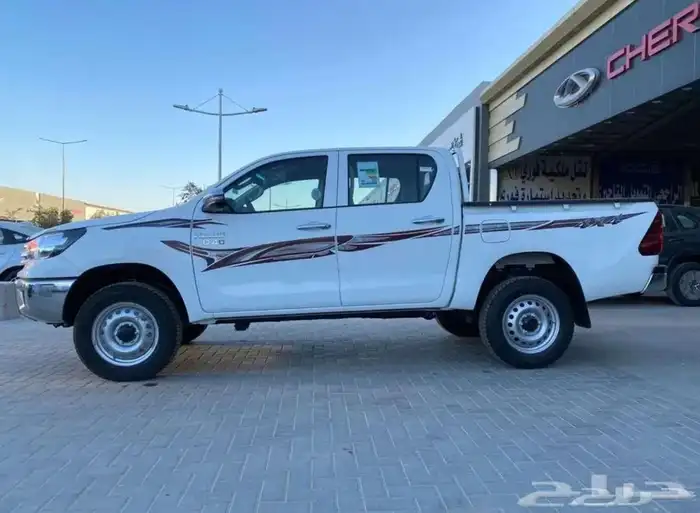 عرض خاص تويوتا هايلوكس 2025 اقساط ميسر يبدأ من 1.400 2