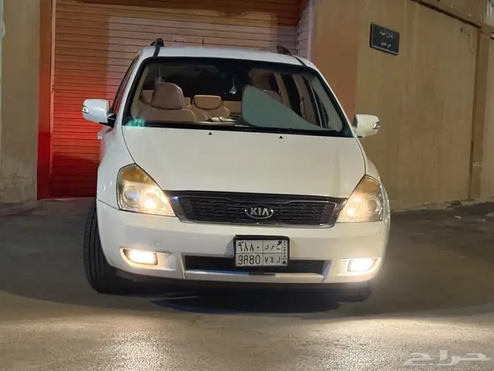 كيا كرنيفال 2015 17