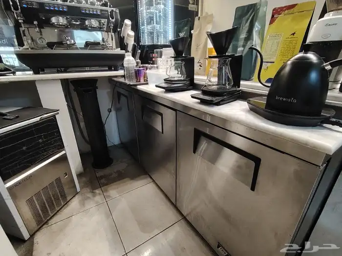 مقهى للتقبيل بما فيه 5