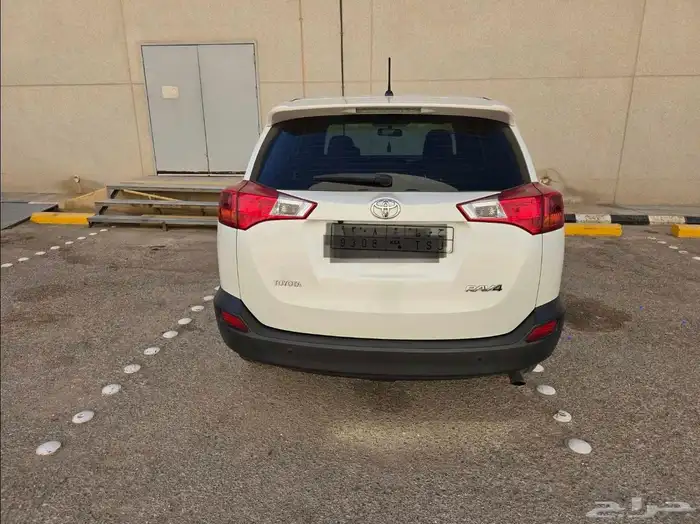 تويوتا راف 4 - 2014 وكالة للبيع 4
