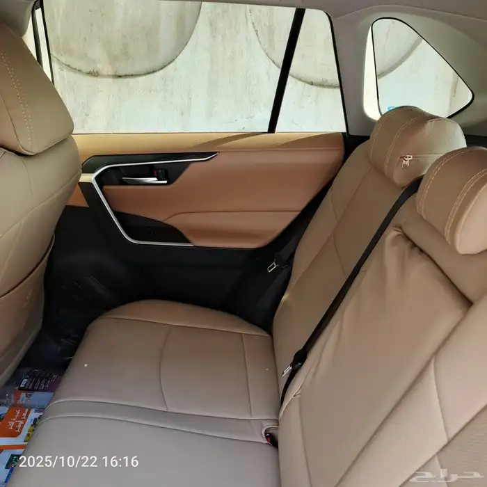 تويوتا راف فور بنزين 2024 XLE 4