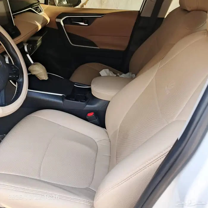 تويوتا راف فور بنزين 2024 XLE 2