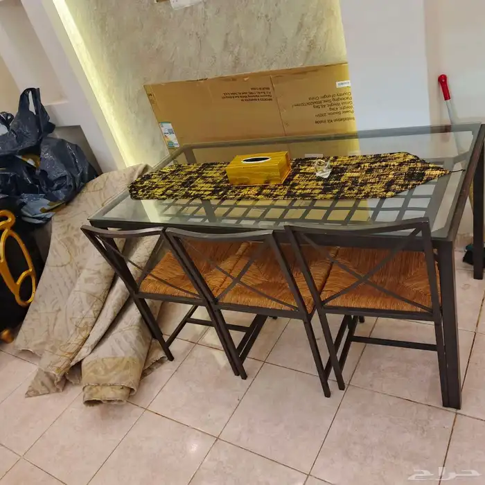 طاولة طعام 4كراسي 1