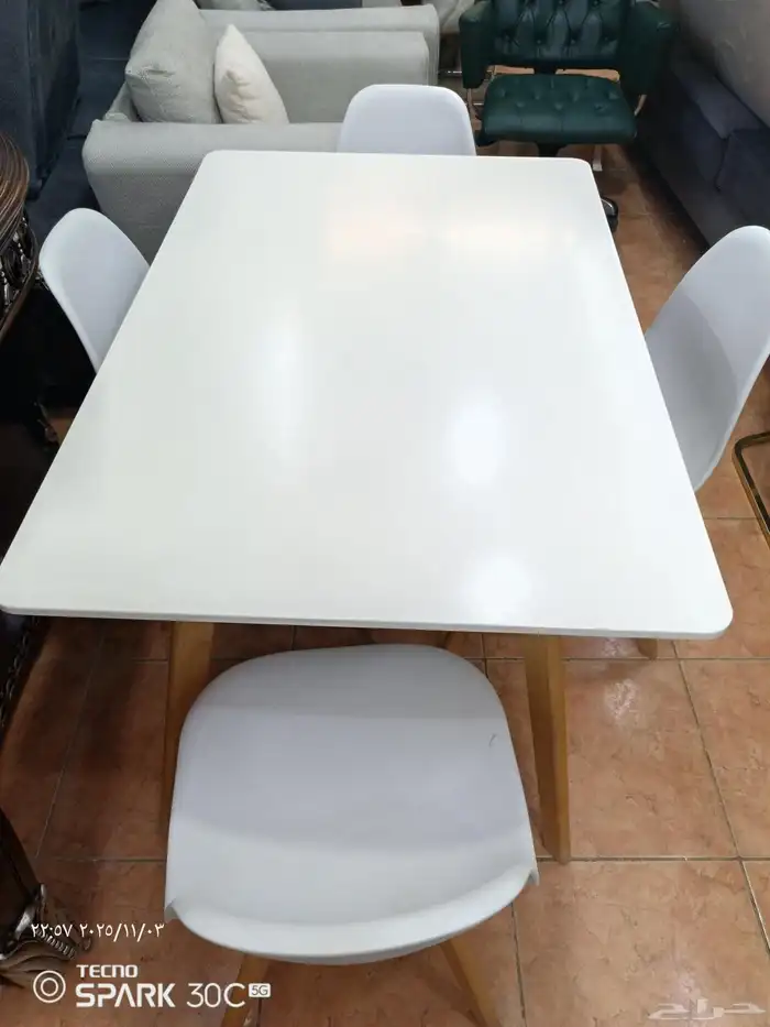 طاوله طعام 1