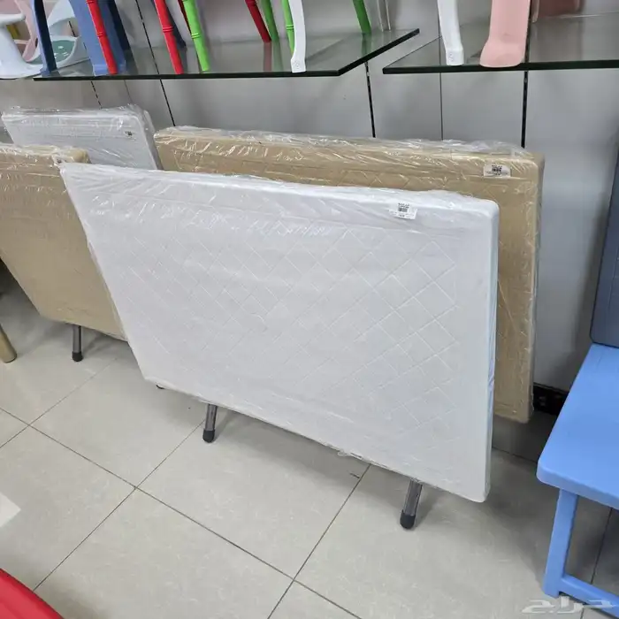 كراسي وطاولات بلاستيك 13