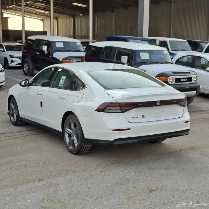 هوندا اكورد 2025 EX نص فل خليجي السعر 128 الف شامل الضريبه 4