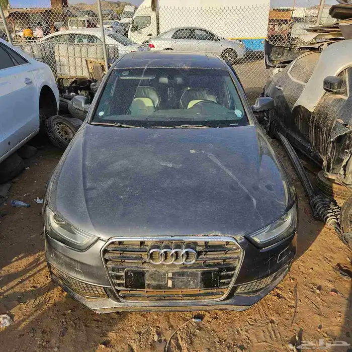 اودي اي 4 قطع غيار مستخدم 3