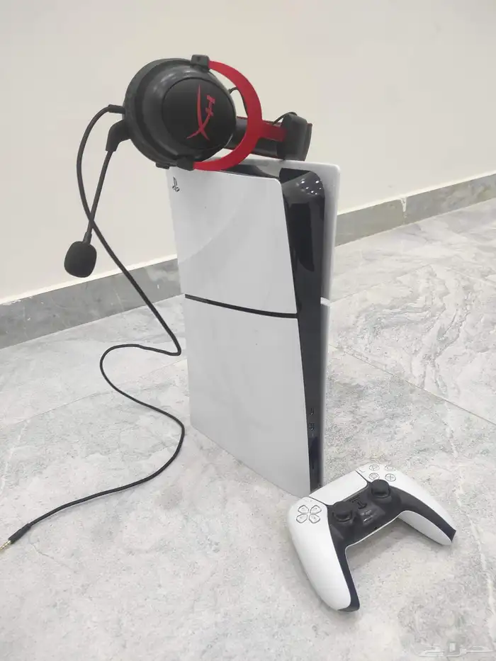 سوني 5 سليم ديجتال مع شاشة LG قيمينق وسماعه هايبر اكس 2