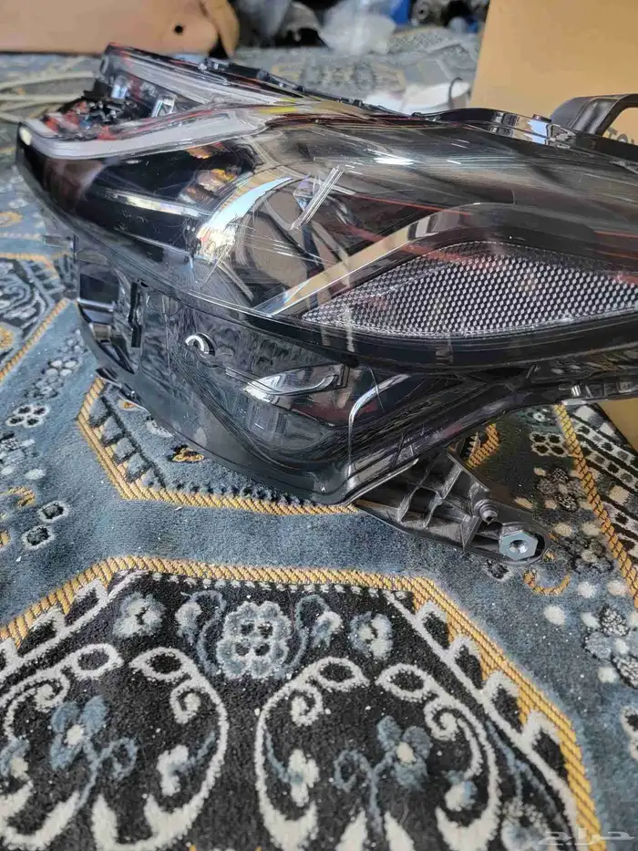 شمعة كامري 2025 امامي يسار 1