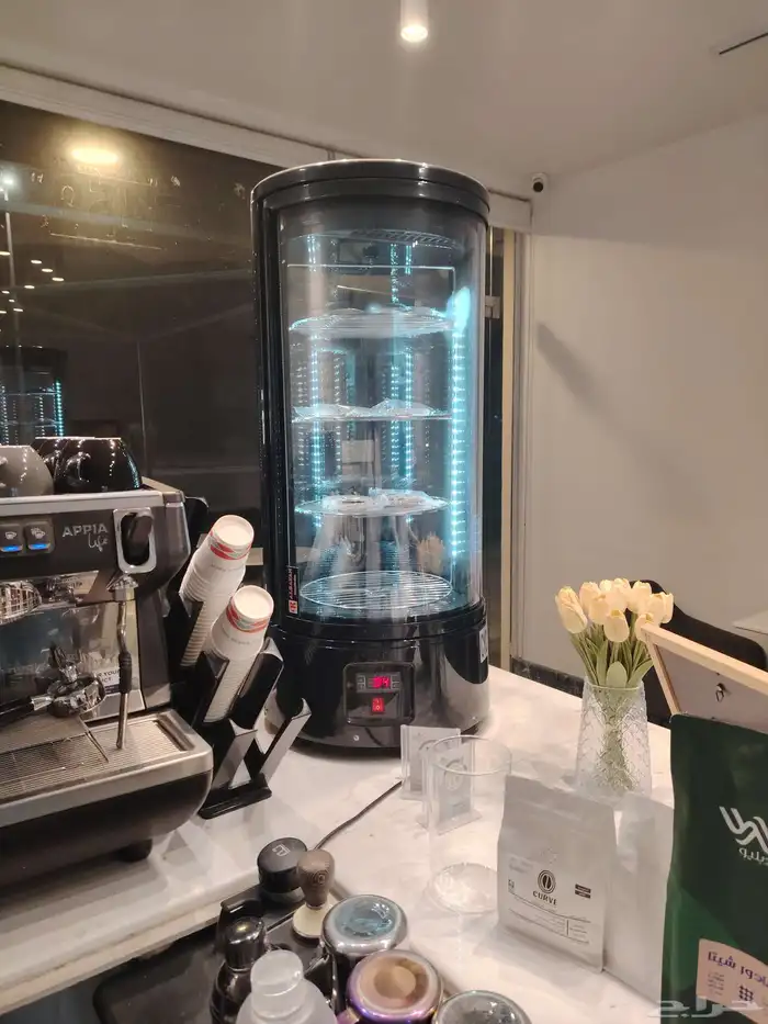 مقهى للتقبيل بما فيه 6