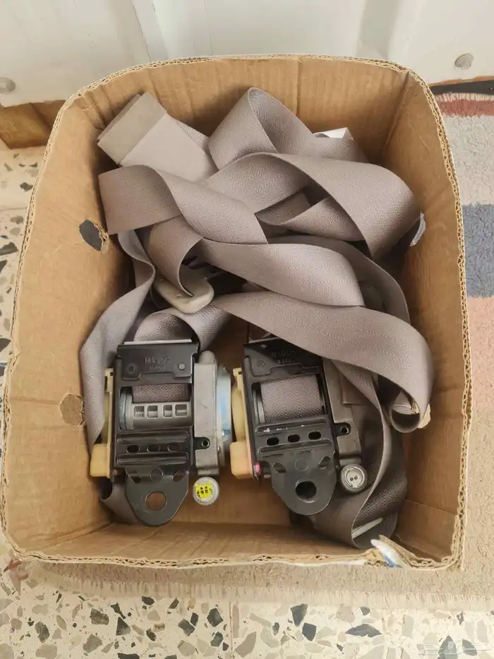 مسجلة نيسان صني موديل 2015 اصلية  شماسات السائق اصلية 6