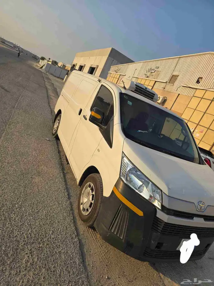 تويوتا هايس ثلاجه بنزين موديل 2020 1