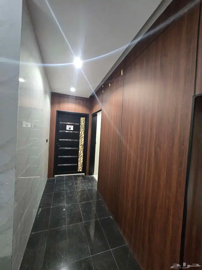 للبيع شقق علويه مصعد جاهز وسطح خاص من داخل الشقه 520 الف 2