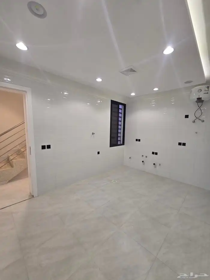 للبيع شقق علويه مصعد جاهز وسطح خاص من داخل الشقه 520 الف 8