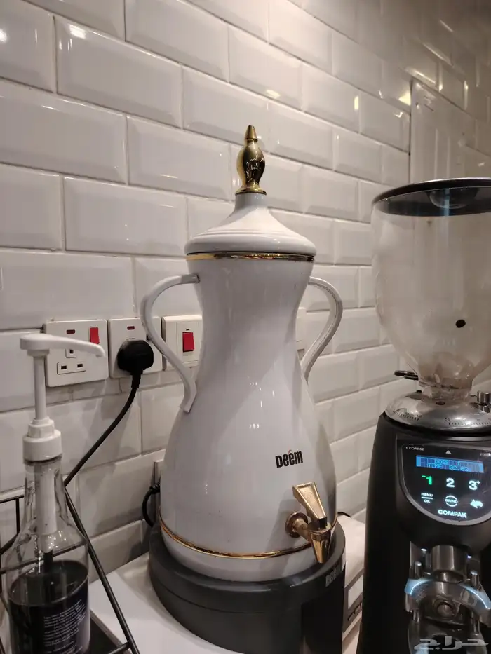 مقهى للتقبيل بما فيه 12