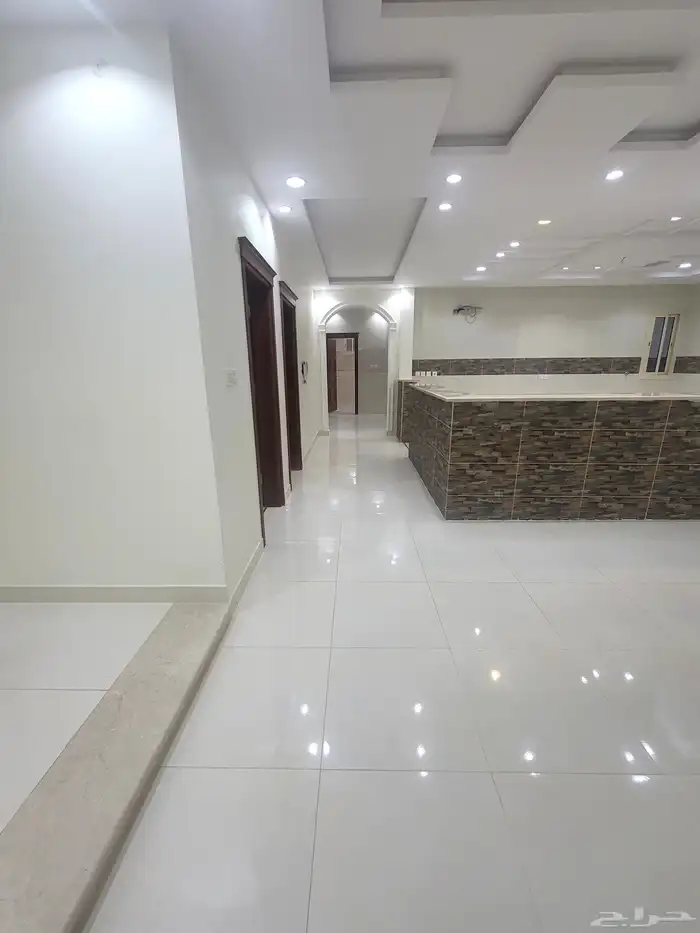 شقة للإيجار جده الصالحية 9