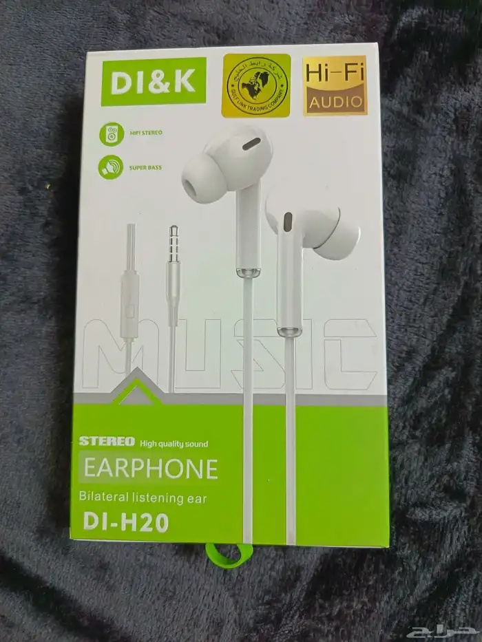 كيبورت جديد مانه مستعمل جديد بكيسه لسا ومعاها هديه سماعه يل 3