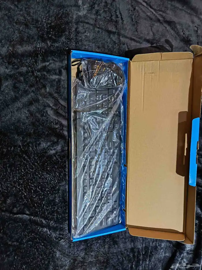 كيبورت جديد مانه مستعمل جديد بكيسه لسا ومعاها هديه سماعه يل 1