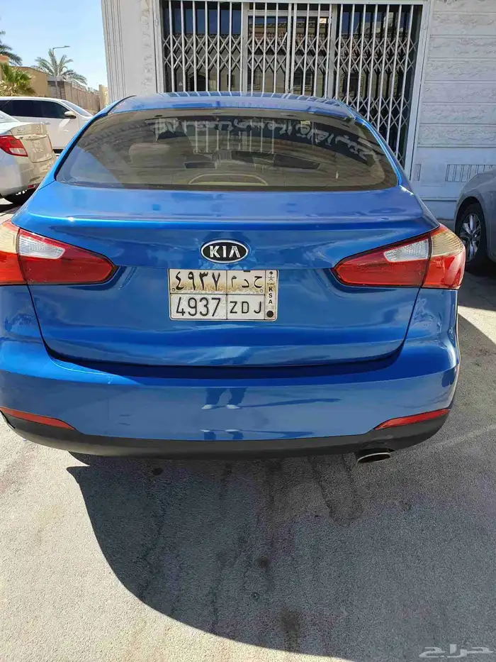 كيا سيراتو 8