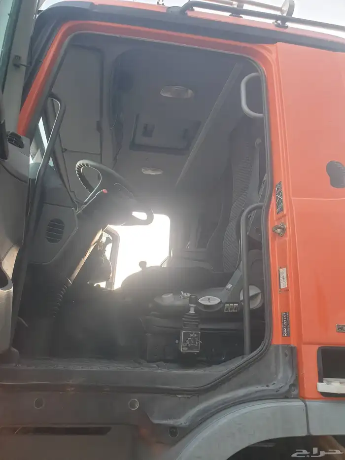 شاحنة مرسيدس موديل 2010 5