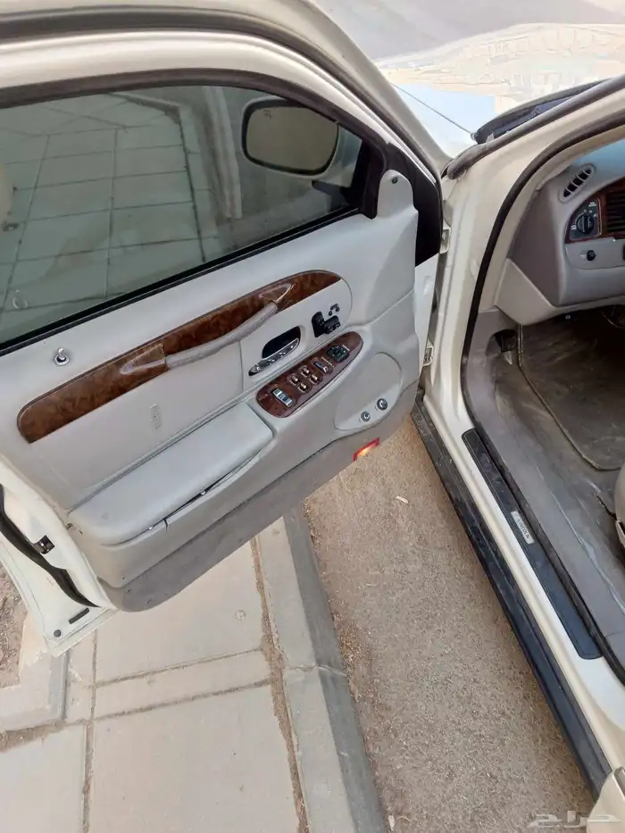 لنكون تاون كار 2001 6