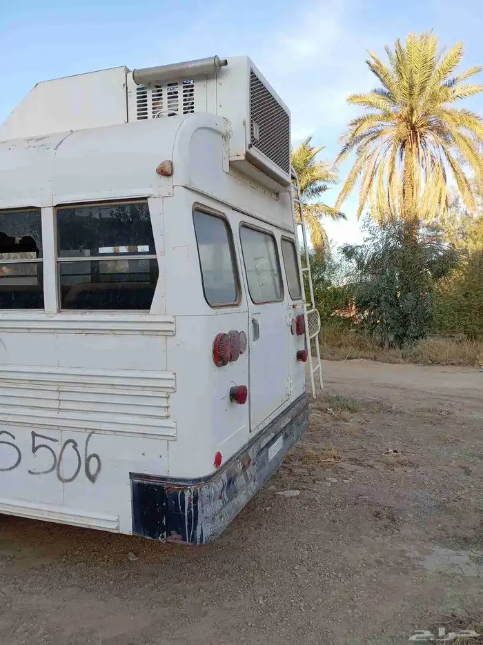 للبيع باص جميحي مسقط البيع تشليح الموديل 89 اسوم 8 ونطل 3