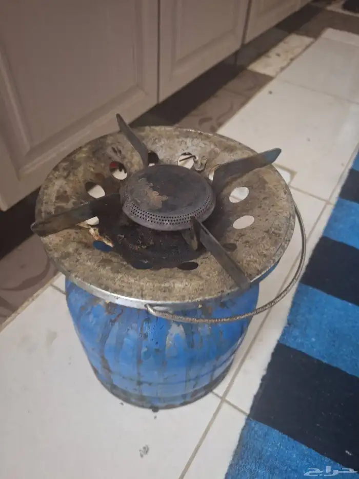 ثلاجة ومكيف واجهزة ومتفرقات للبيع 4