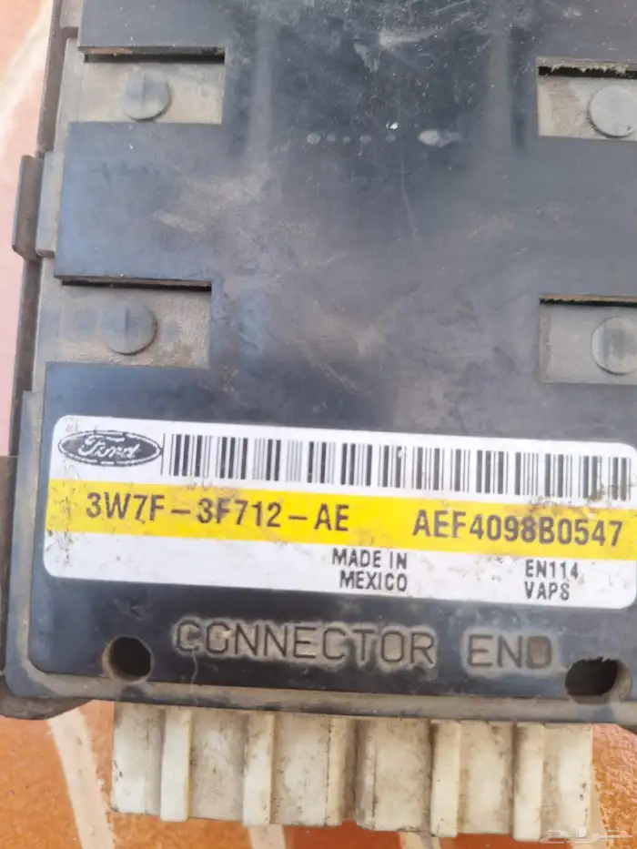 كمبيوتر التحكم بالدودة فورد كراون ماركيز steering control 1