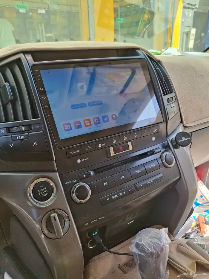 شاشه لند كروزر في اكس ار 2008_2014 4