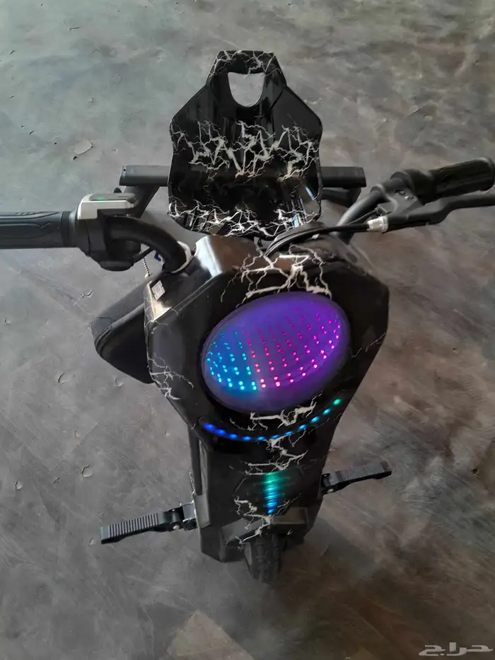 سكوتر كهربائي اخو الجديد مكمل شهرين معه مفتاحين وعلى السوم 3