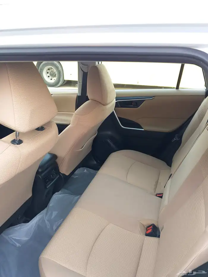 تويوتا راف فور 2023 دبل ( نظيف وممشى قليل ) 16