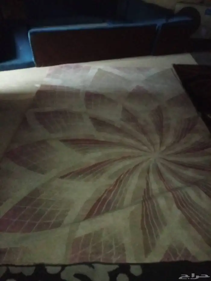 سجاد باسعار مناسبة و اثاث متنوع 5