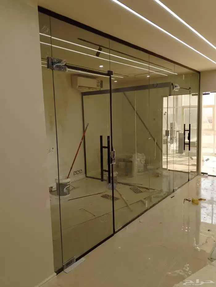 تفصيل مكاتب زجاج زجاج مكاتب سكوريت 2