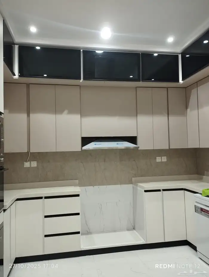 شركة عزل خزانات ضدد التسريب وتنظيف شقق فلل مطاعم رش حشرات 7