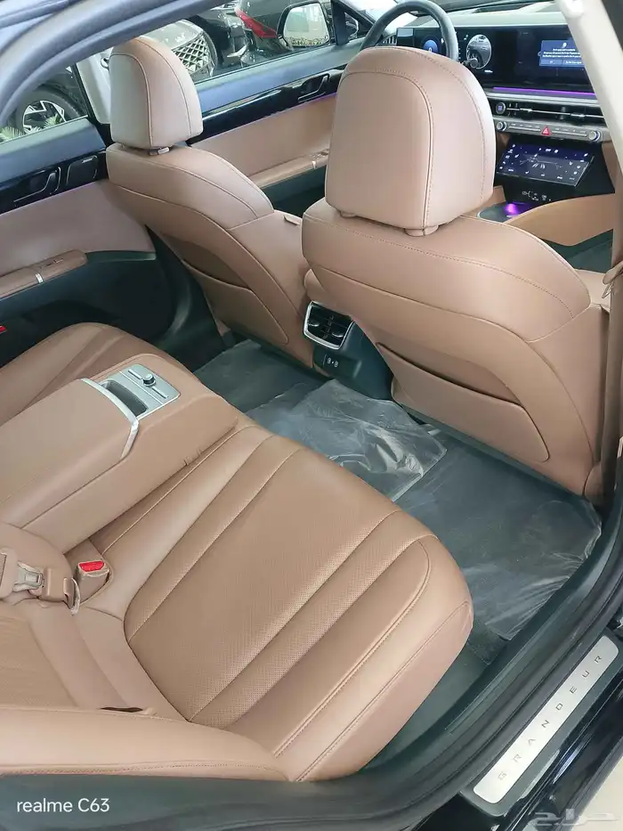 ازيرا 2023 بنزين وارد كوريا بريميوم 11